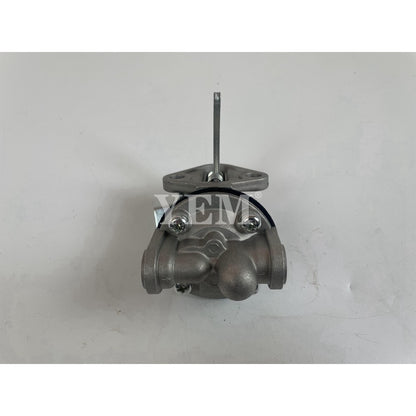 119600-52021 Fuel Lift Transfer Pump For Yanmar 3TNE68 Engine parts