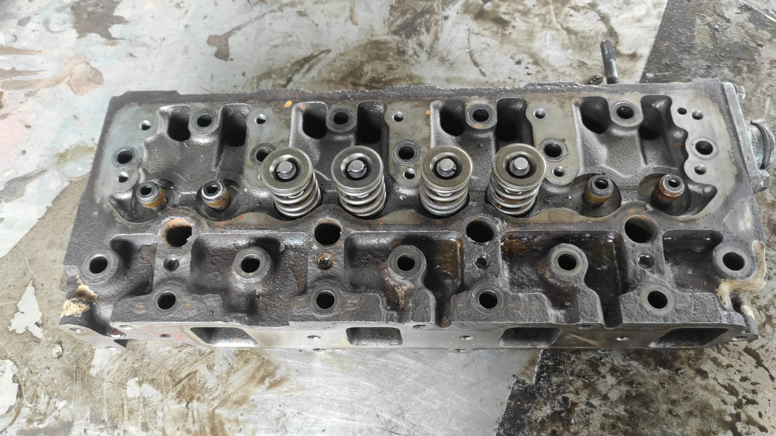 Cylinder Head 4TNE86 For Yanmar Engine parts