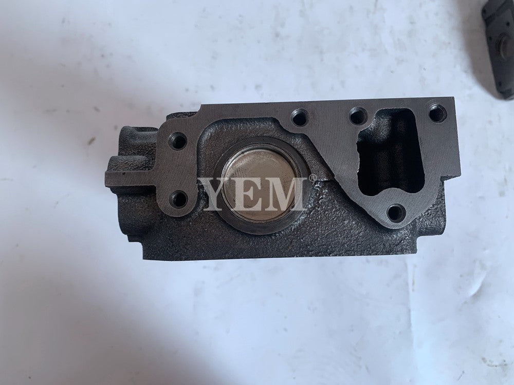 New Cylinder Head 4TNV84 For Yanmar Engine parts