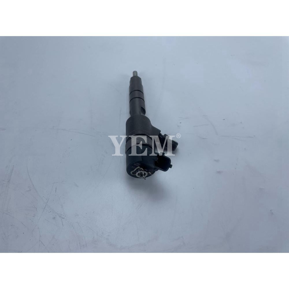 Fuel Injector 129E01-53100 For Yanmar 4TNV98 Engine parts